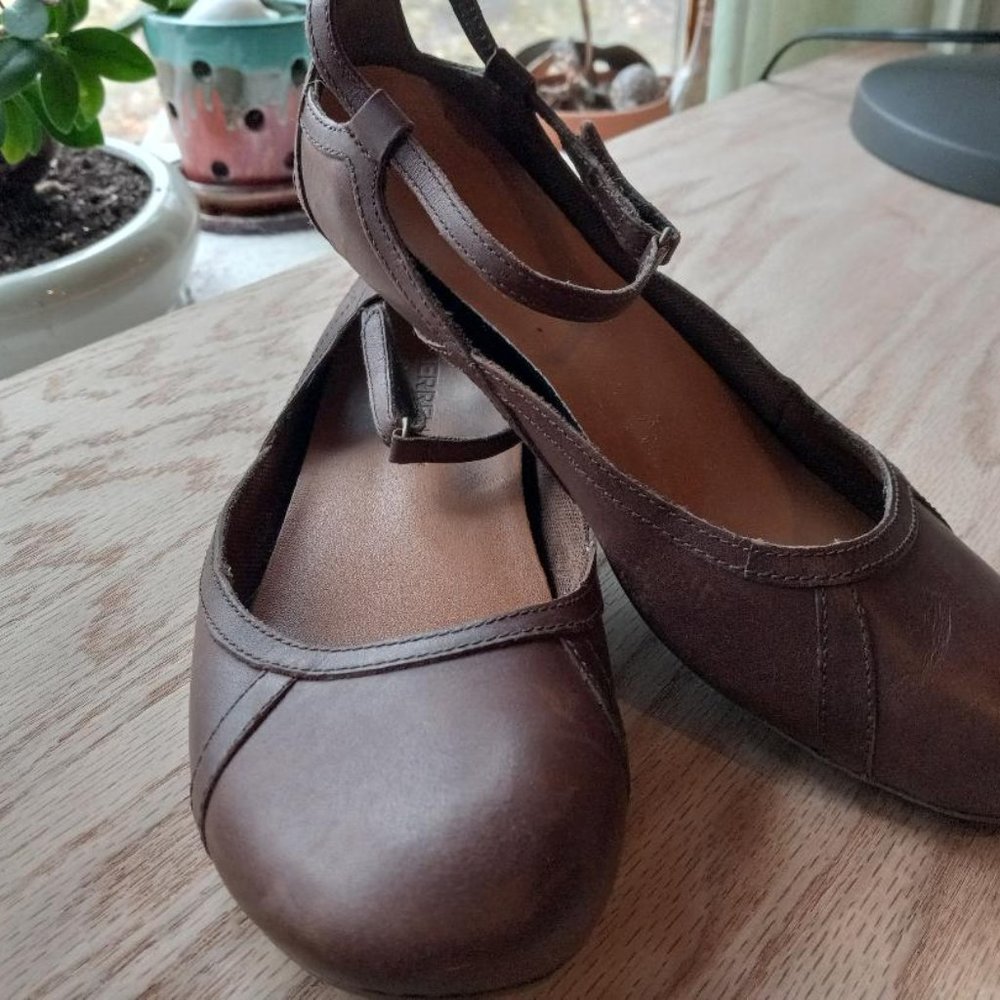 Merrell Ember Bluff Strap Women Leather Shoes Flat Slip On Dark Earth 7.5 B